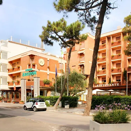 Ariston Hotel 3*