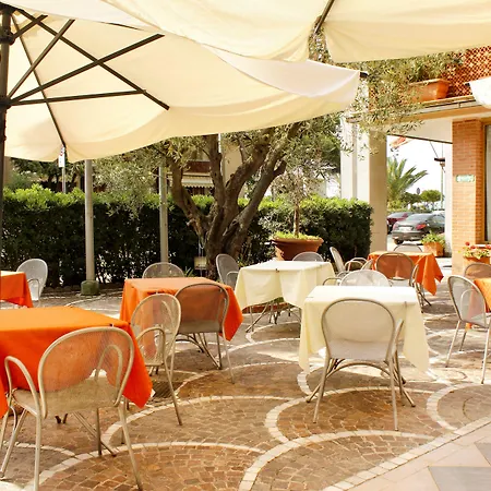 Ariston Hotel
